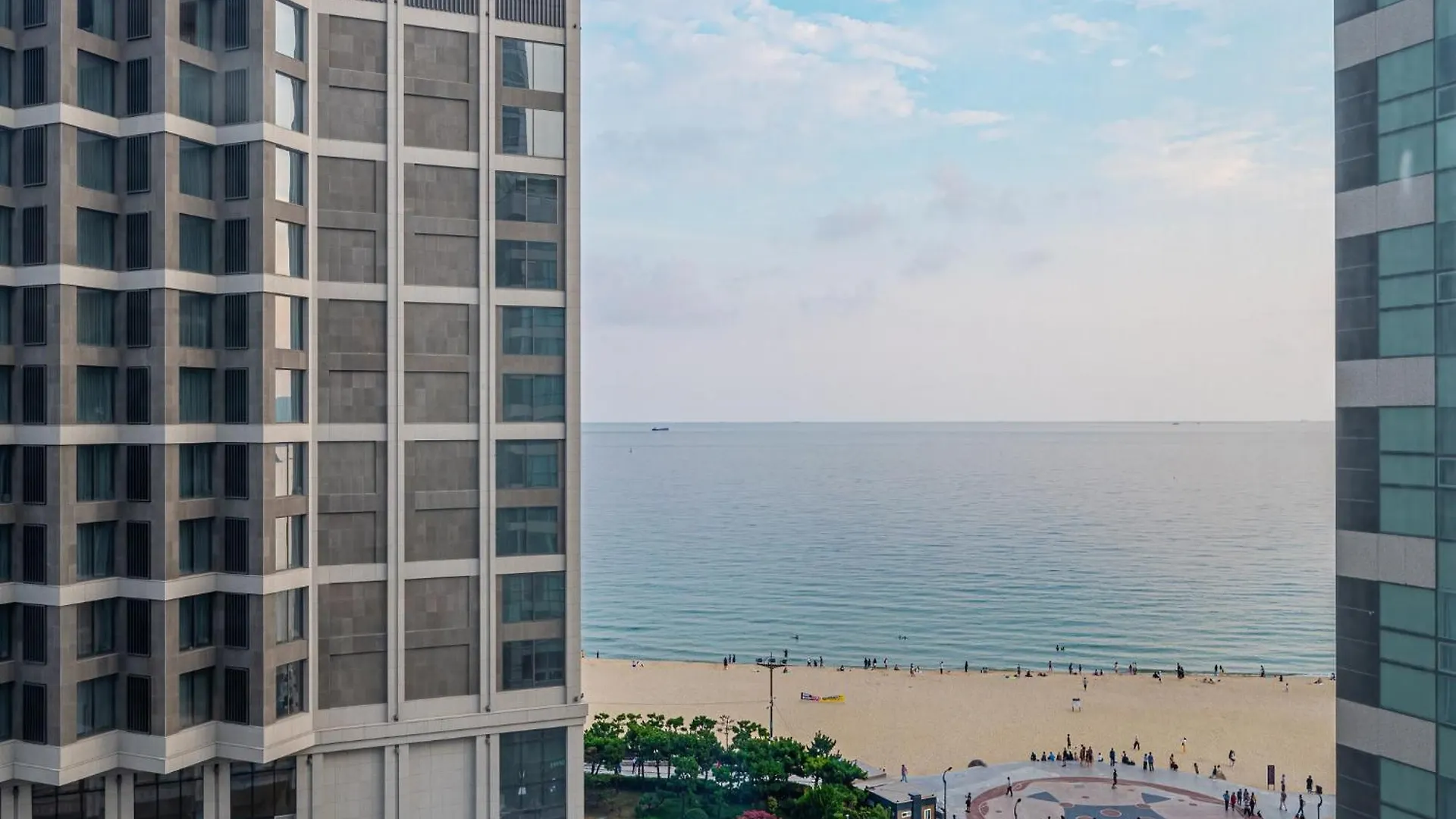 Haeundae Seacloud Hotel Residence Busan