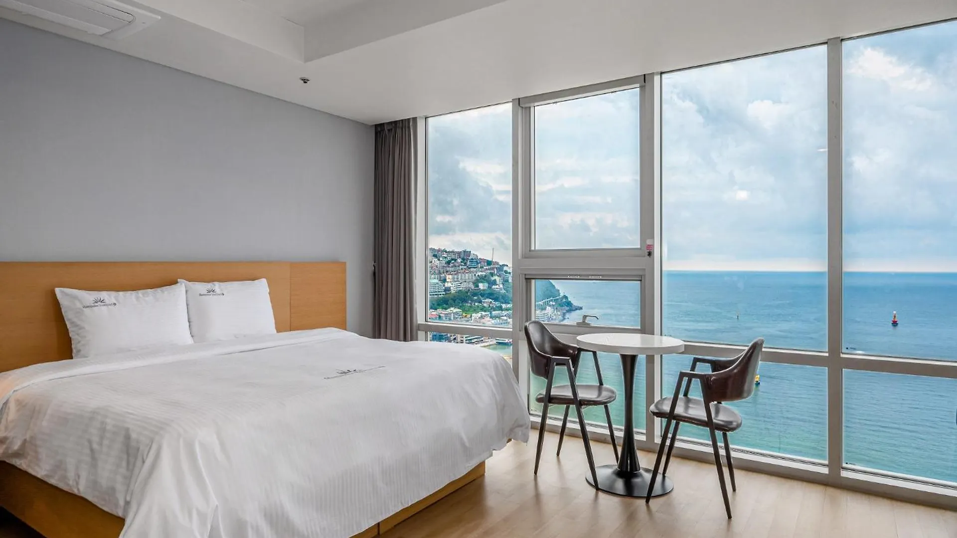 Haeundae Seacloud Hotel Residence Busan