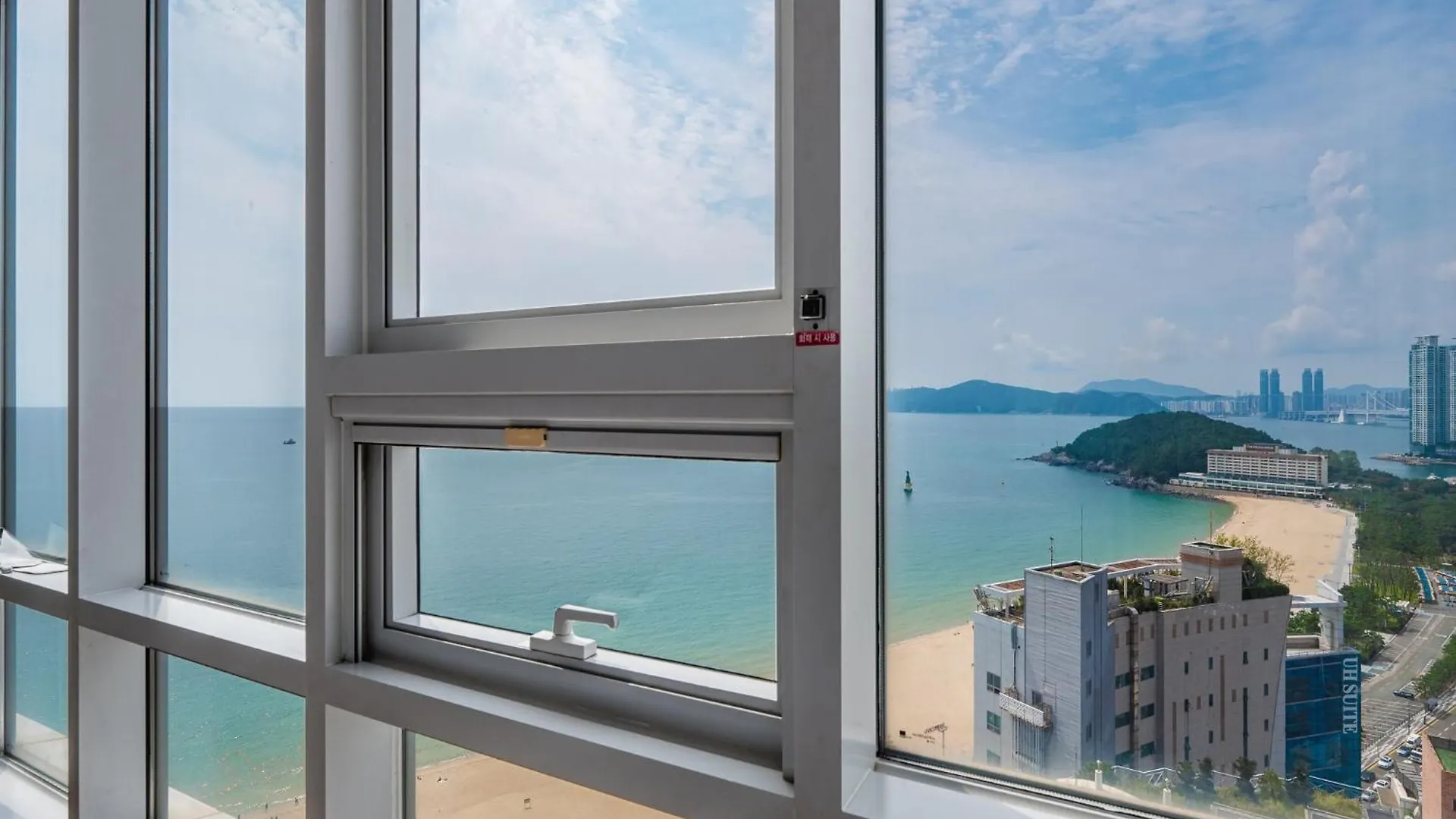 Haeundae Seacloud Hotel Residence Busan 2*,