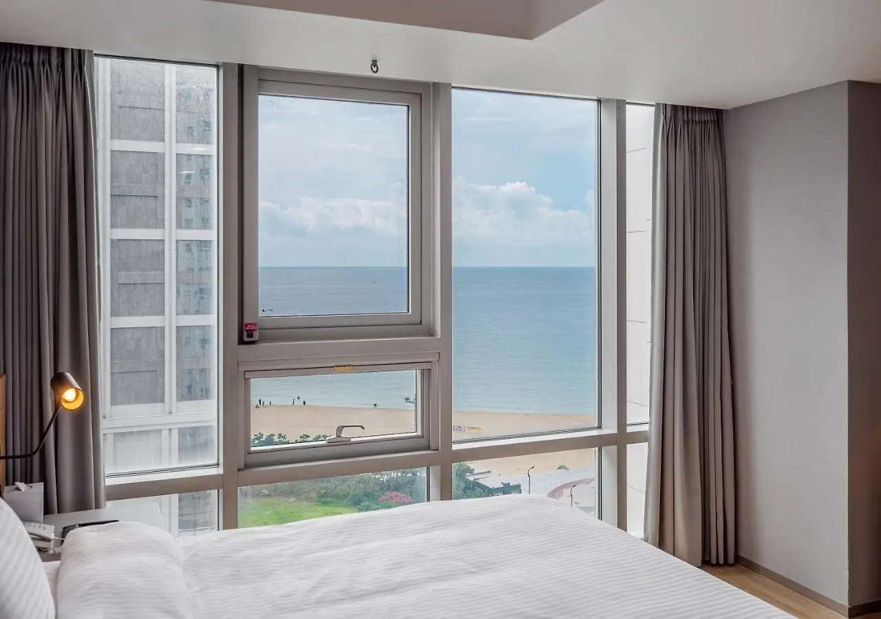 Haeundae Seacloud Hotel Residence Busan 2*,  South Korea